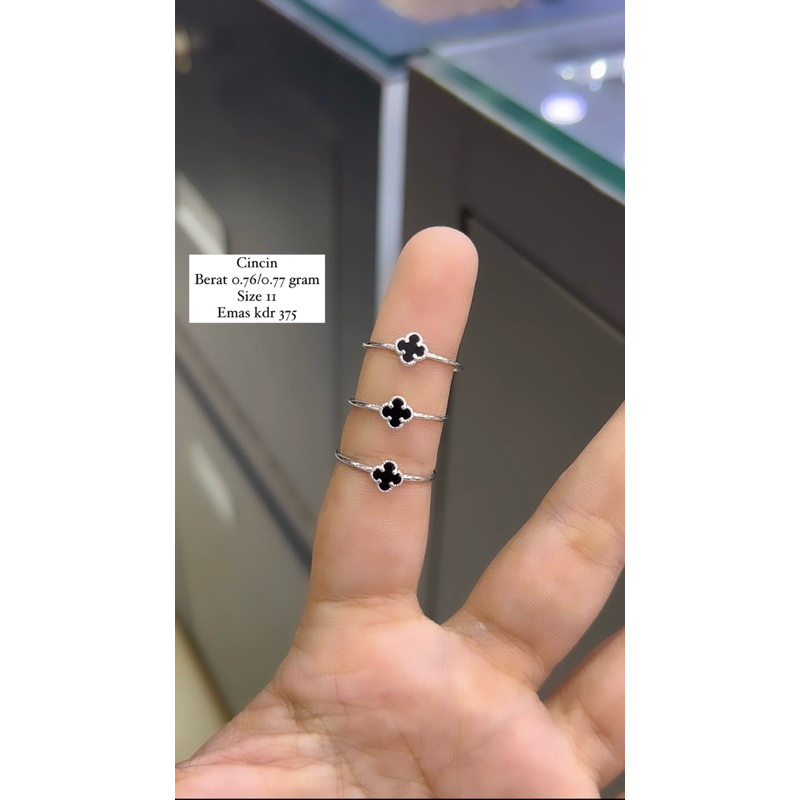 cincin vc hitam putih