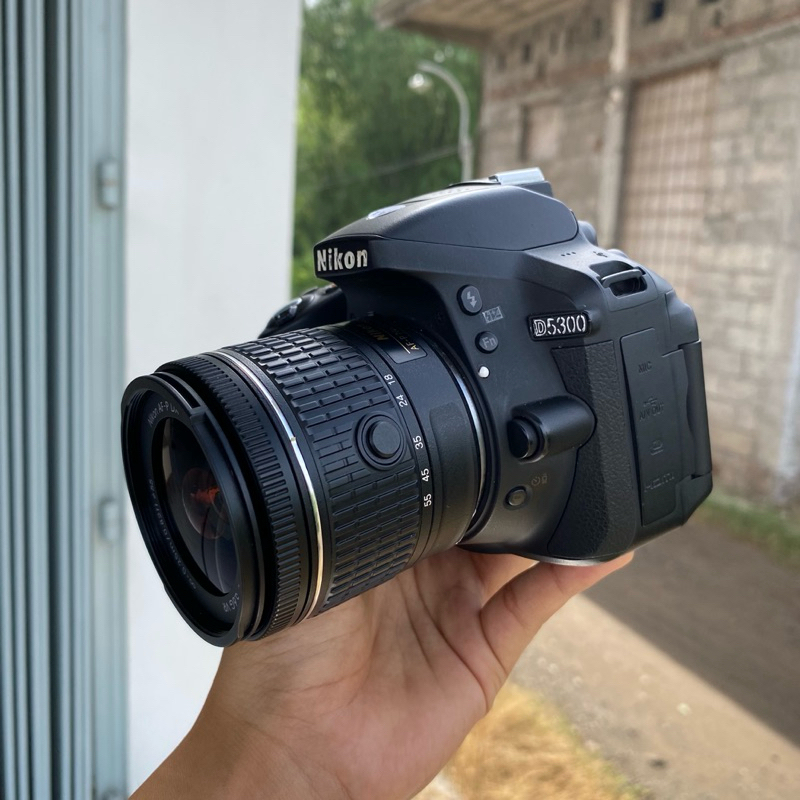 KAMERA DSLR NIKON D5300 LCD BENING NO VIGNET