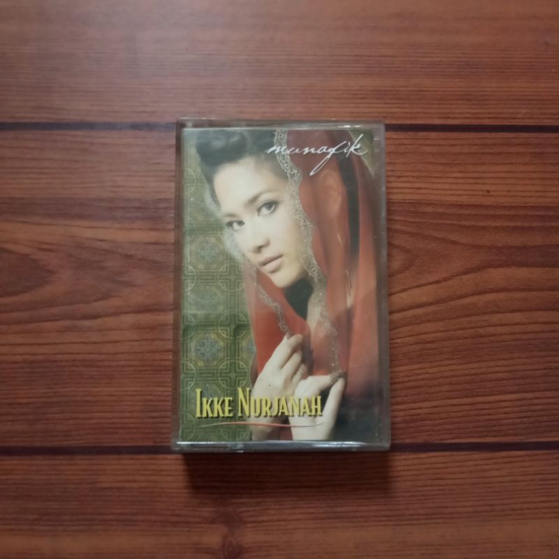 Kaset IKKE NURJANAH Munafik