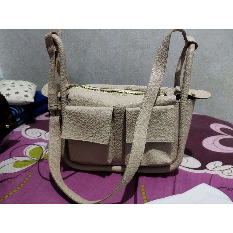 tas preloved murah meriah warna putih tulang