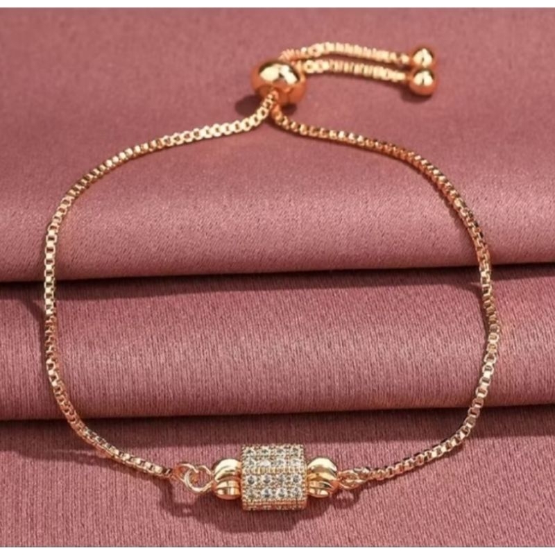 Gelang Wanita Anti Karat Titanium Berlian Emas Anti Luntur