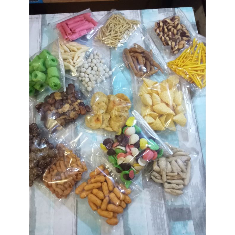

paket cemilan 10 pics random