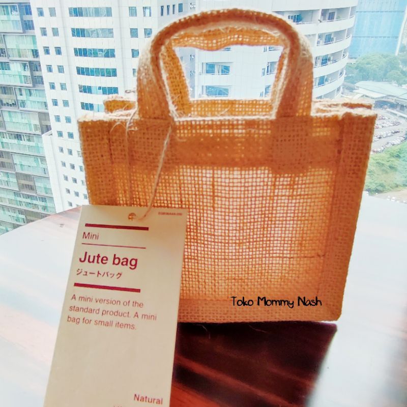 

MUJI JAPAN TAS KARUNG MINI /NOTEBOOK/MEMO/PENGHAPUS DLL