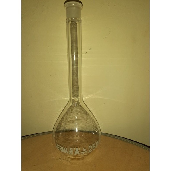 LABU UKUR HERMA 250ml _ Labu Ukur Tutup Kaca _ Untuk pengenceran larutan