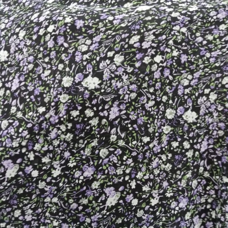 kain ceruty motif bunga kecil - kain ceruty sifon premium - kain ceruty motif dasar Hitam - ct