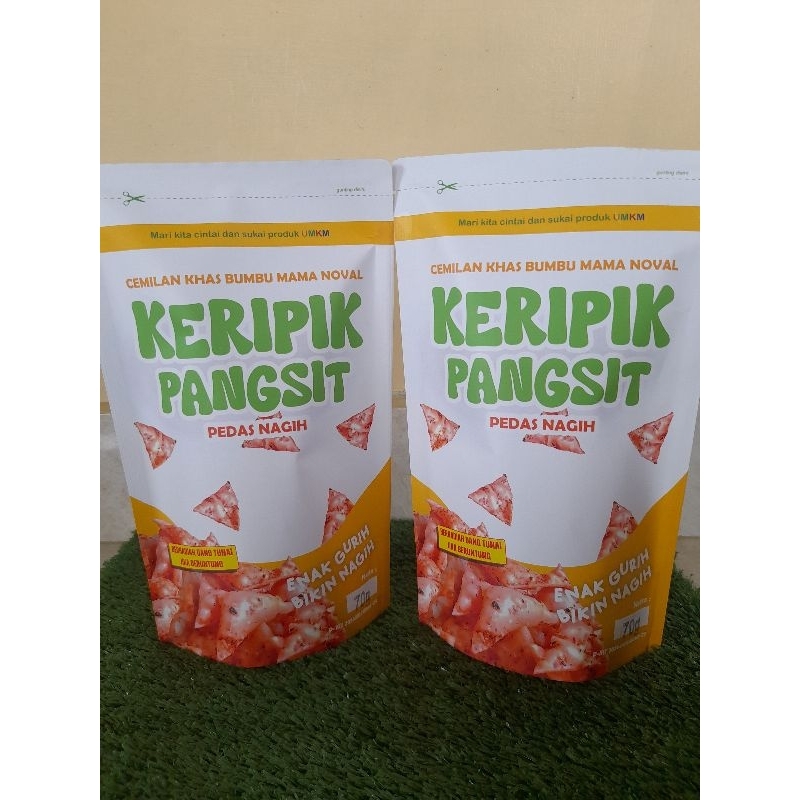 

Keripik Pangsit Mama Noval 70g