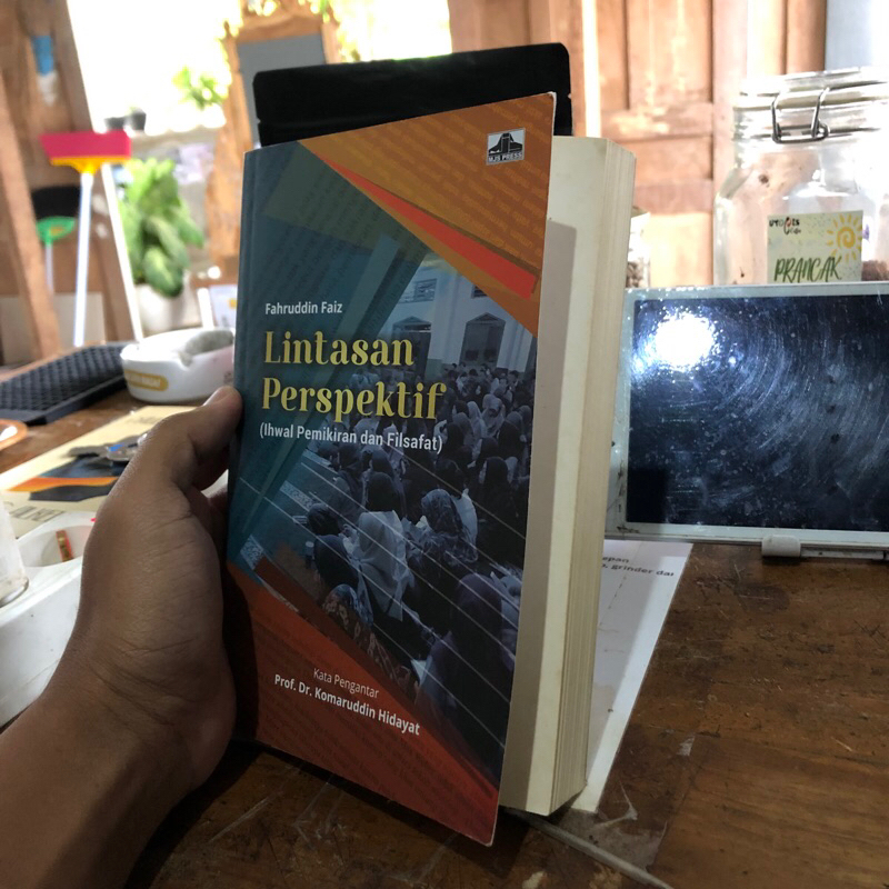 preloved fahruddin faiz LINTASAN PERSPEKTIF