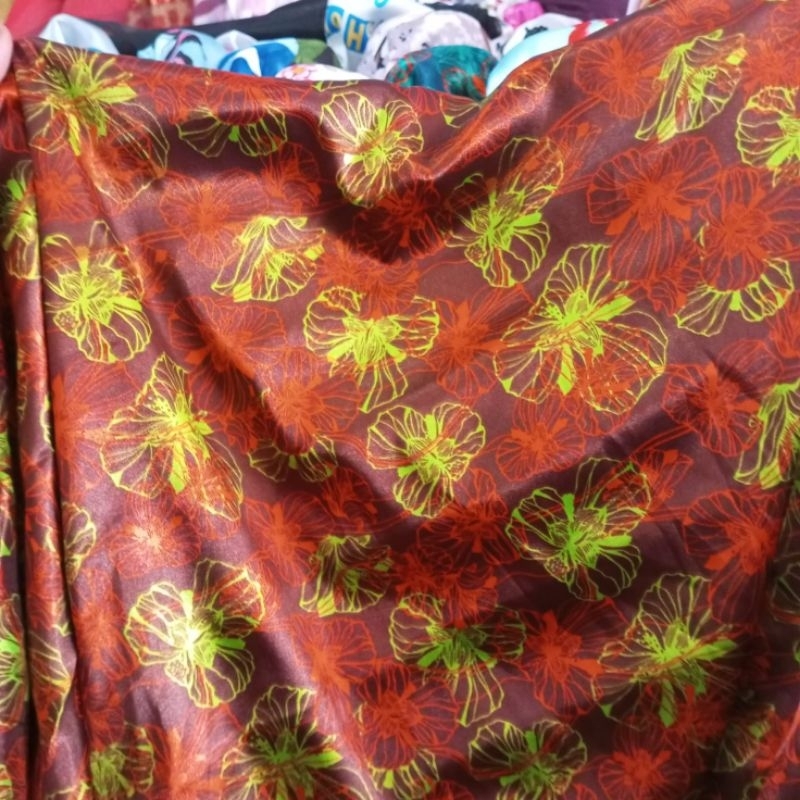 kain satin silk motif - kain satin motif - kain satin meteran - kain satin premium - kain satin bung