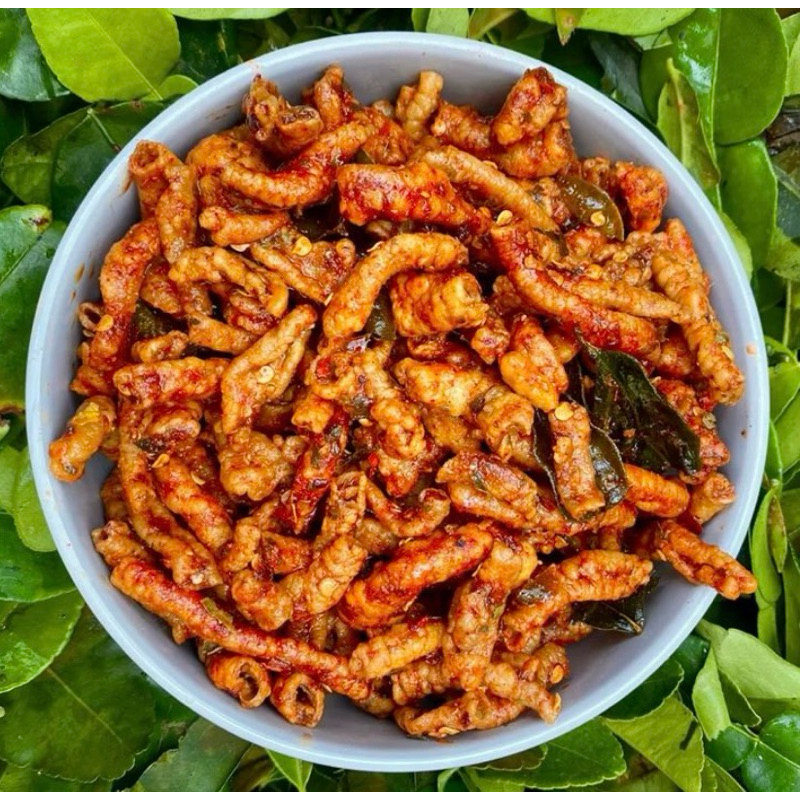 

usus crispy pedas daun jeruk