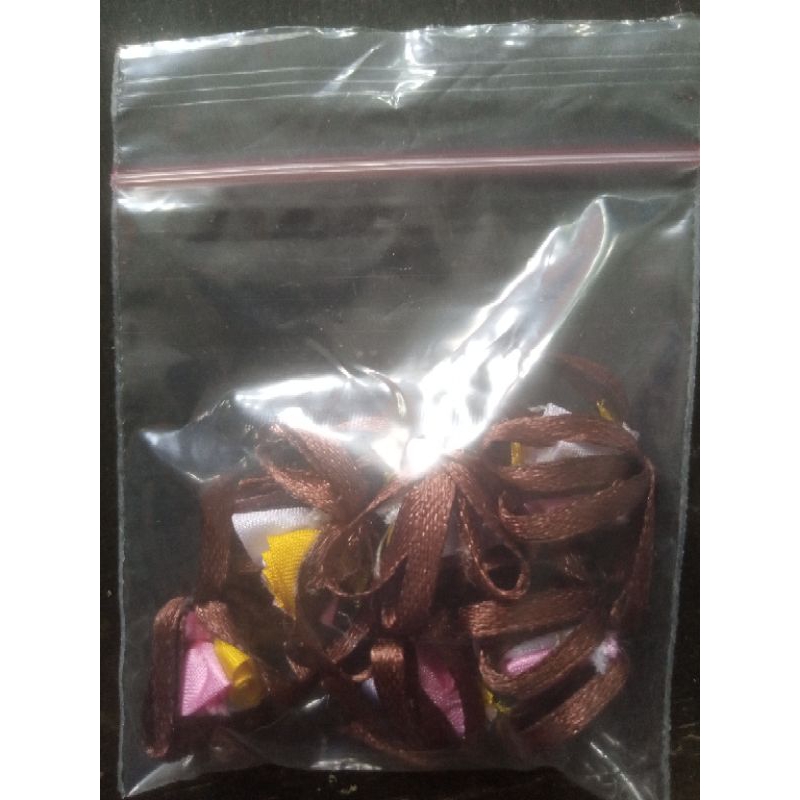 

aplikasi bunga kecil mawar pita coklat tua