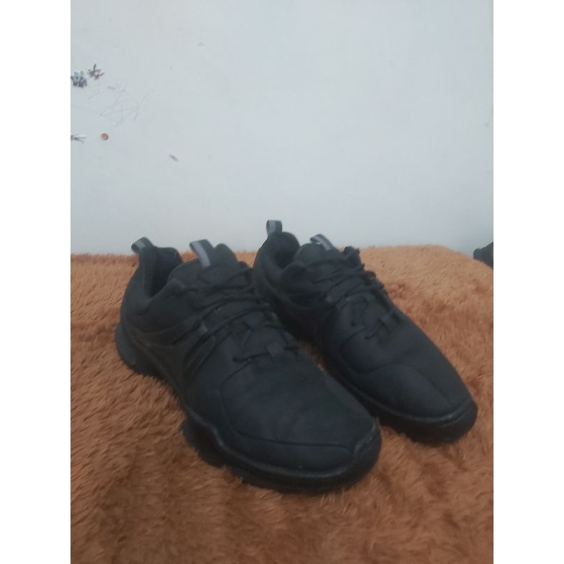 Ecco Biom hitam low