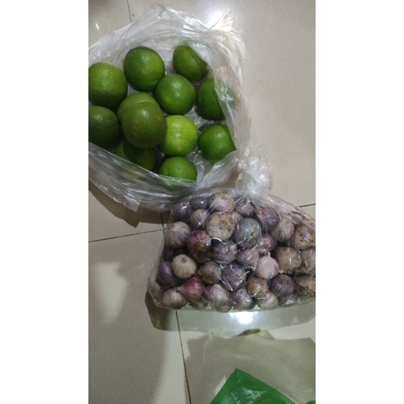 

bawang putih tunggal dan jeruk nipis