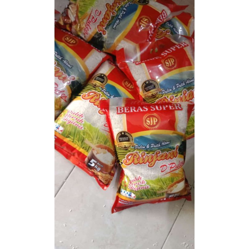 

BERAS KEMASAN RINJANI, JOJOLELE, DAUN SUJI, PEKING 5KG,( ISI 5LITER)