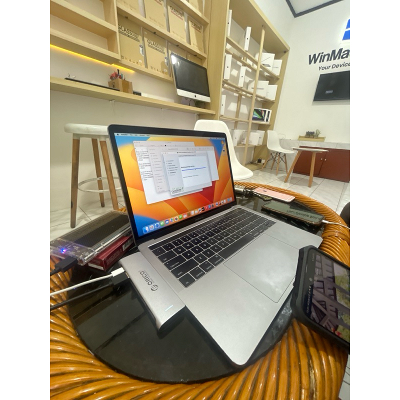 Second Hand MacBook Pro 2017 TB 8/256GB