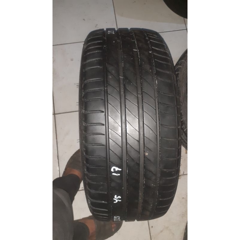 Ban Mobil Seken/Bekas ukuran 225 45 17