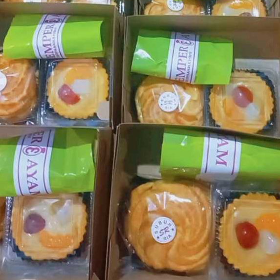 

Paket Snack Box Murahh BISA REQ ISIAN KUE