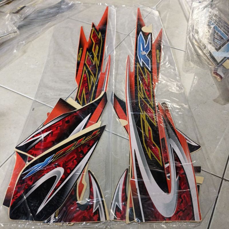 striping stiker les body Yamaha fiz r 2005 hitam orange