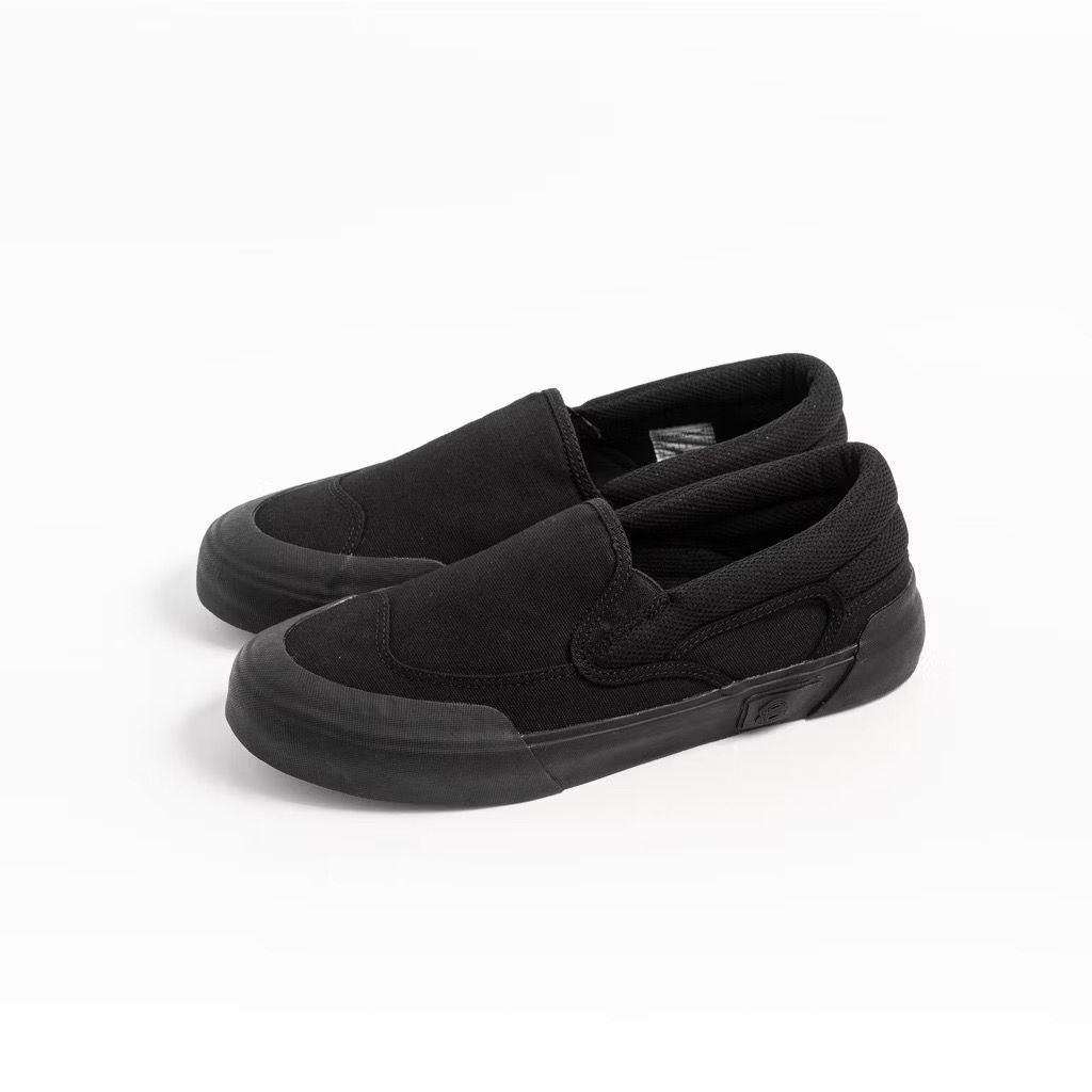 Patrobas Cloud Slip On All Black