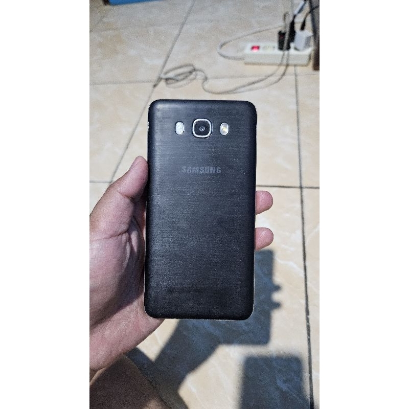 samsung j7 2016 second