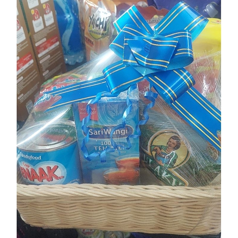 

HAMPERS NATAL KERANJANG KOTAK /PARCEL NATAL