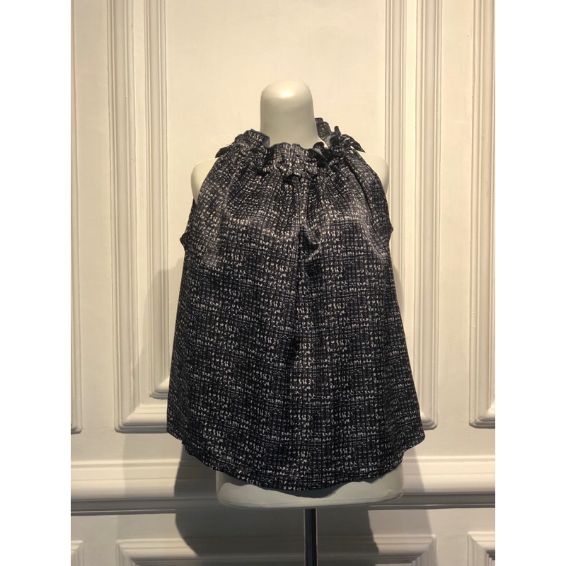 Preloved blouse / atasan wanita model yukensi serut hitam