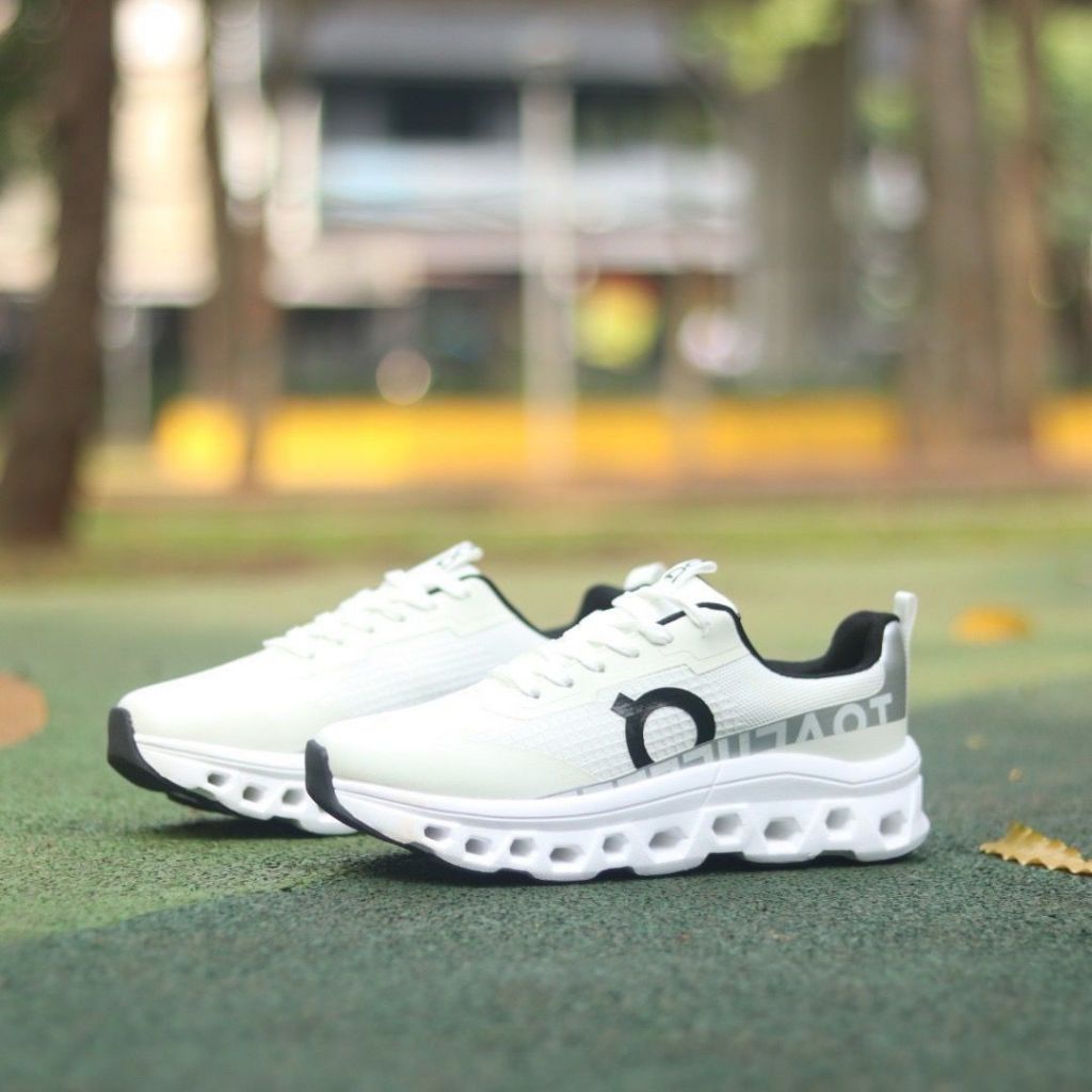 SEPATU RUNNING ON CLOUD MONSTER MEN