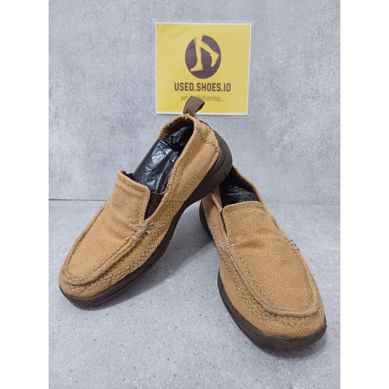 Sepatu Anak Slip On Formal Airwalk