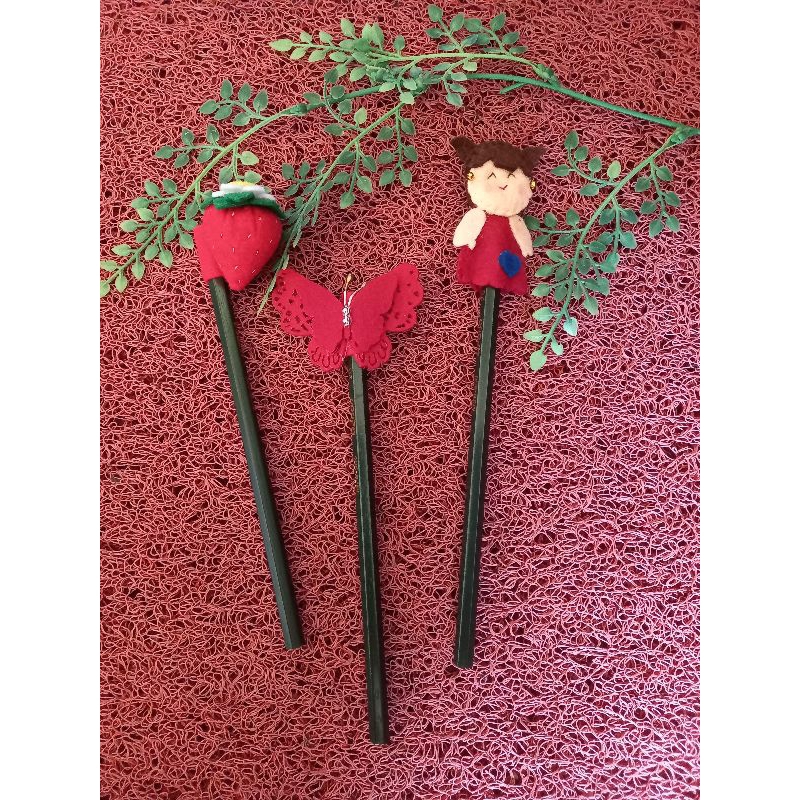 

Pensil karakter flanel/paket 3 pcs