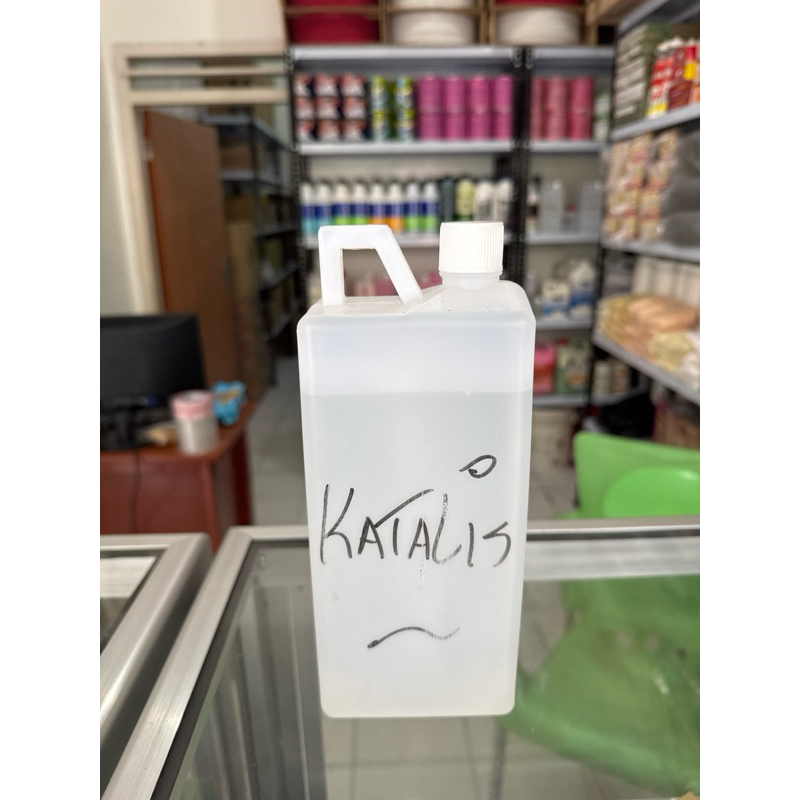 Katalis pengeras resin kemasan 1 liter