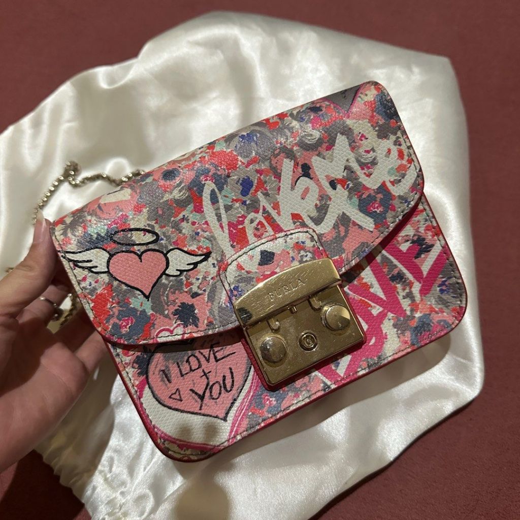 PRELOVED Furla Multicolor Graffiti Leather Mini Visit > Metropolis Chain Crossbody Bag