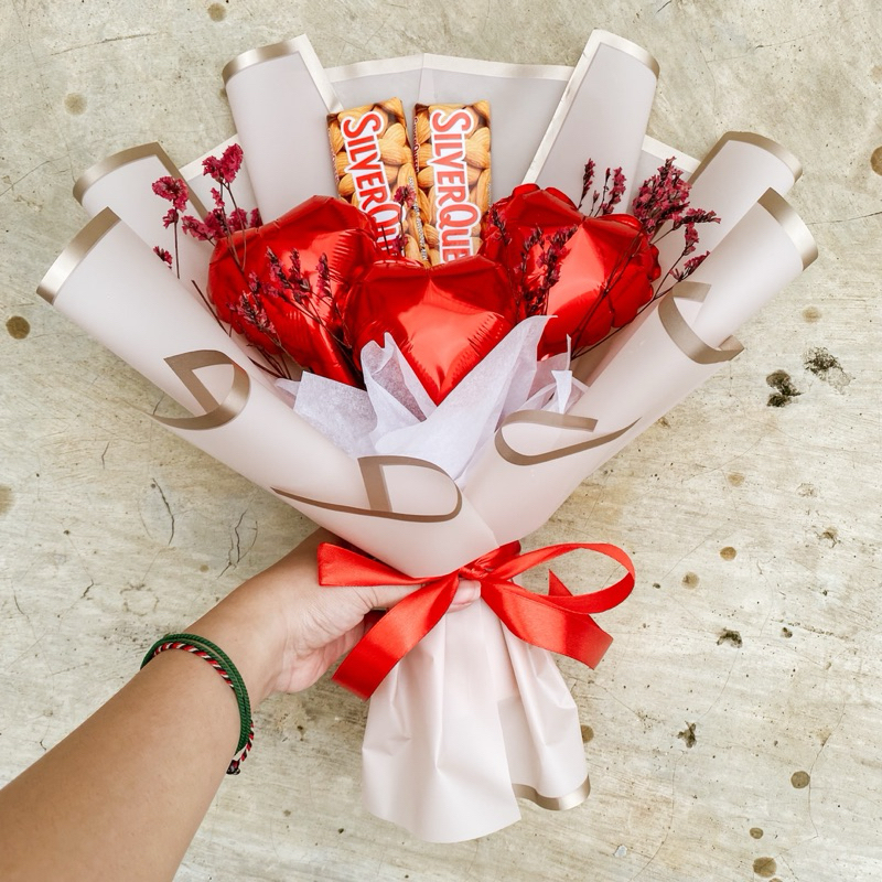 

Double Chocolate Bouquet Buket Makanan Coklat Silverqueen Hadiah Wisuda Sidang Kado Valentine