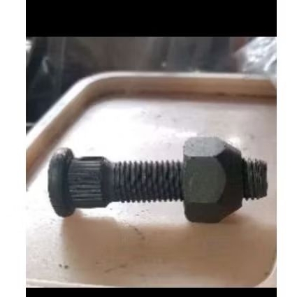 baut roda mobil L 300