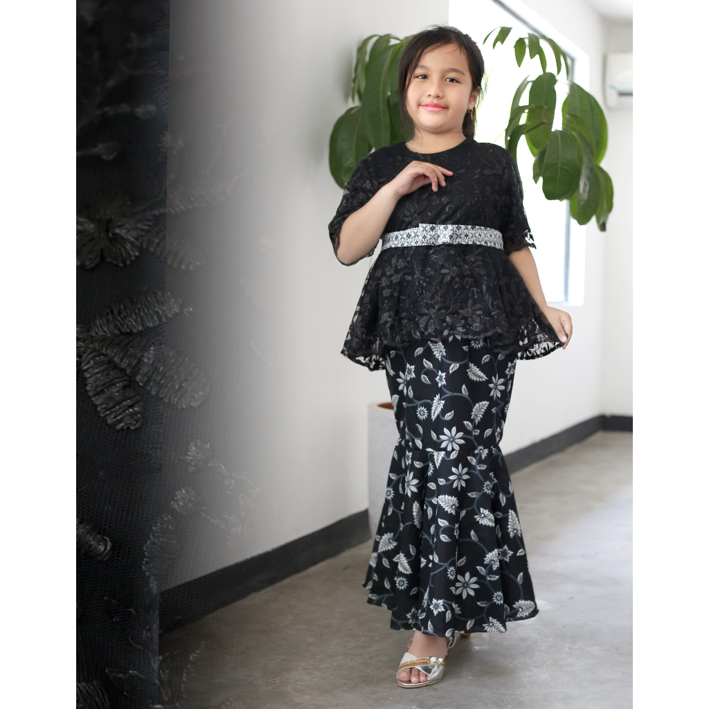 SETELAN KEBAYA ANAK TILE BRUKAT / KEBAYA TILLE ANAK PEREMPUAN / ROK BATIK DUYUNG MODERN / KEBAYA ANA