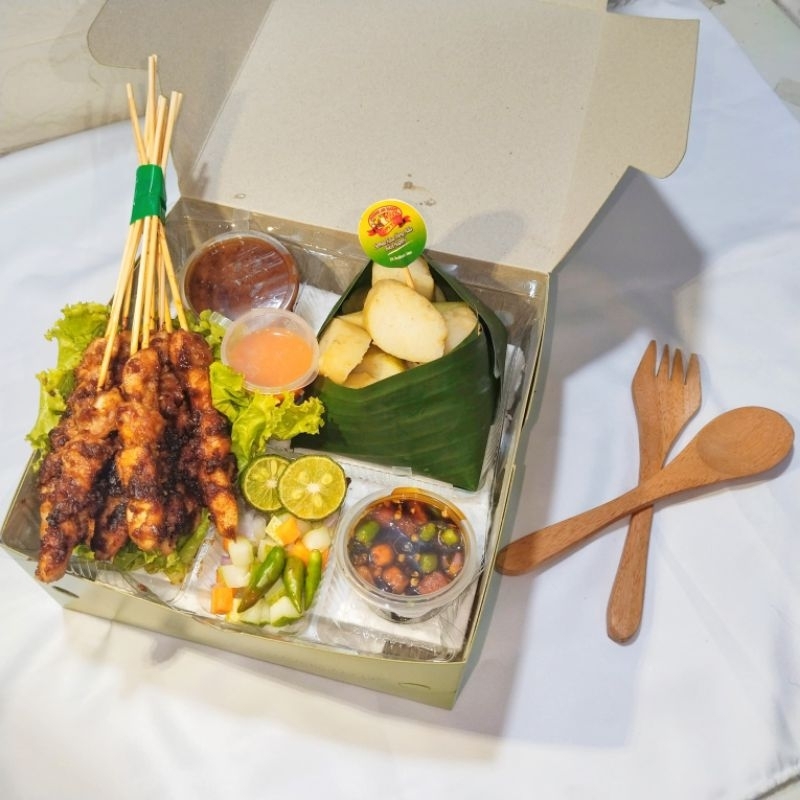 

Sate ayam/paket sate/sate bok/sate