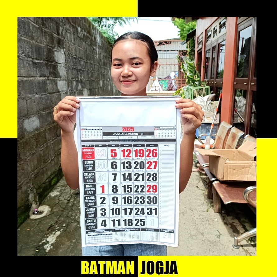 

KALENDER BESAR JUMBO LENGKAP ISI 12 BULAN LEMBAR masehi arab china jawa pon wage kliwon legi pahing 2025 batman jogja batman grosir