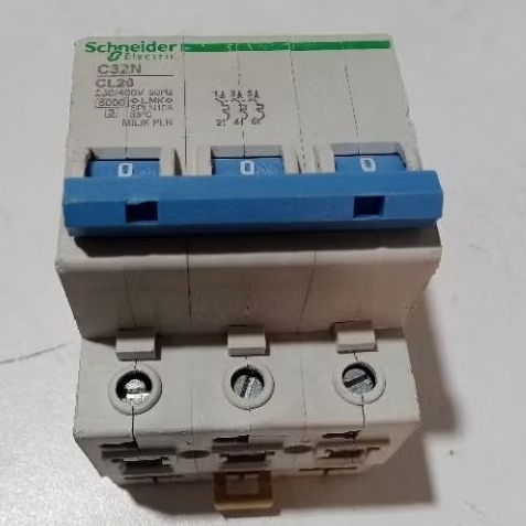 MCB SCHNEIDER PLN 3PHASE