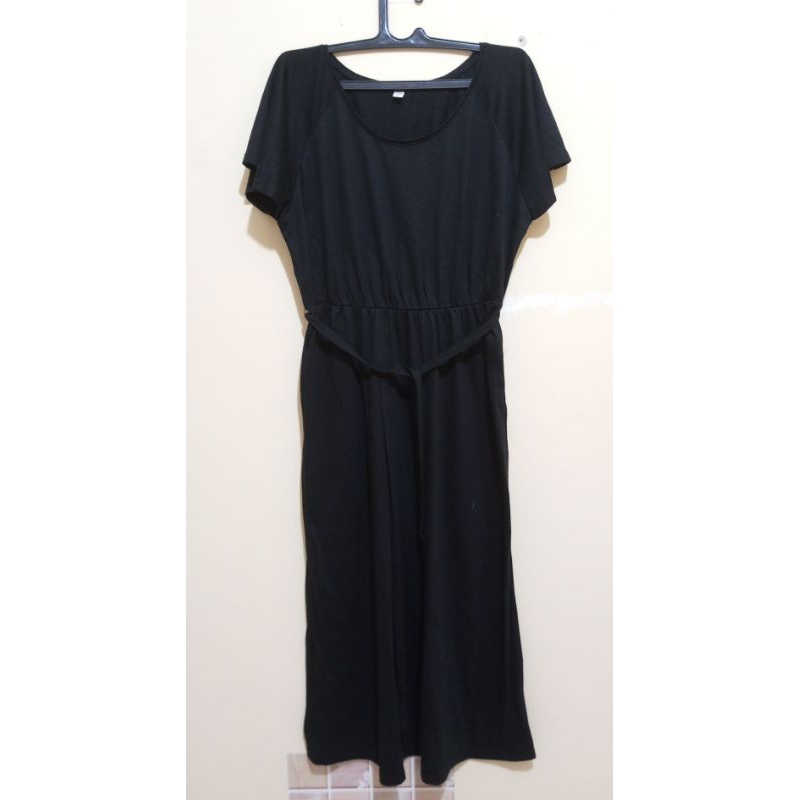 dress hitam uniqlo preloved