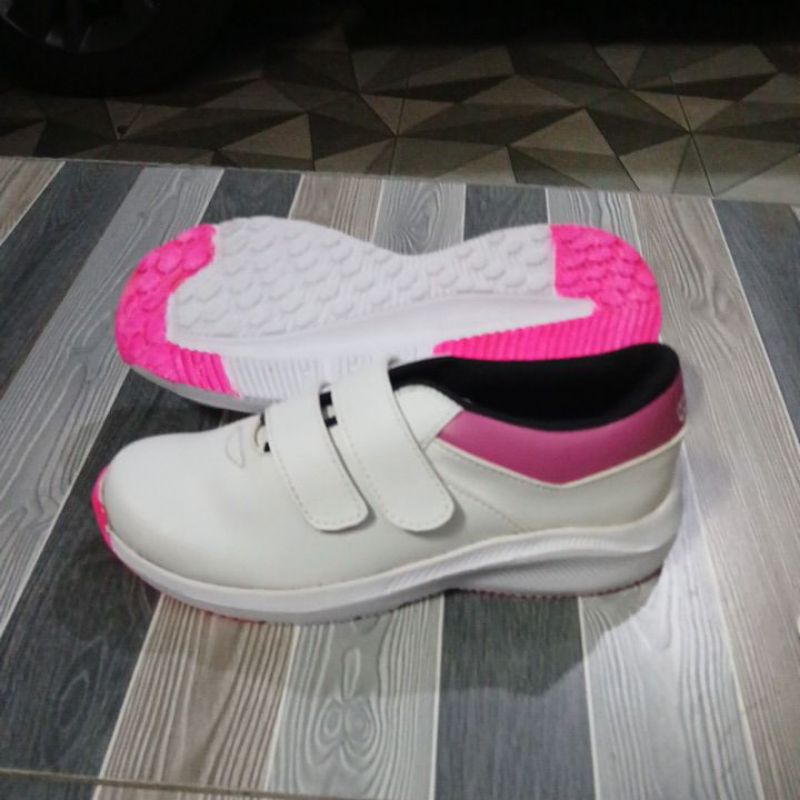 sepatu caddy golf termurah bahan sintetic