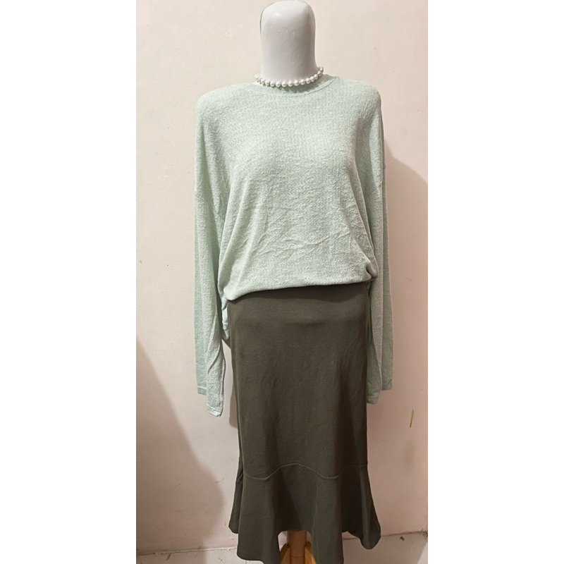 rok duyung mermaid army branded by uniqlo (preloved)
