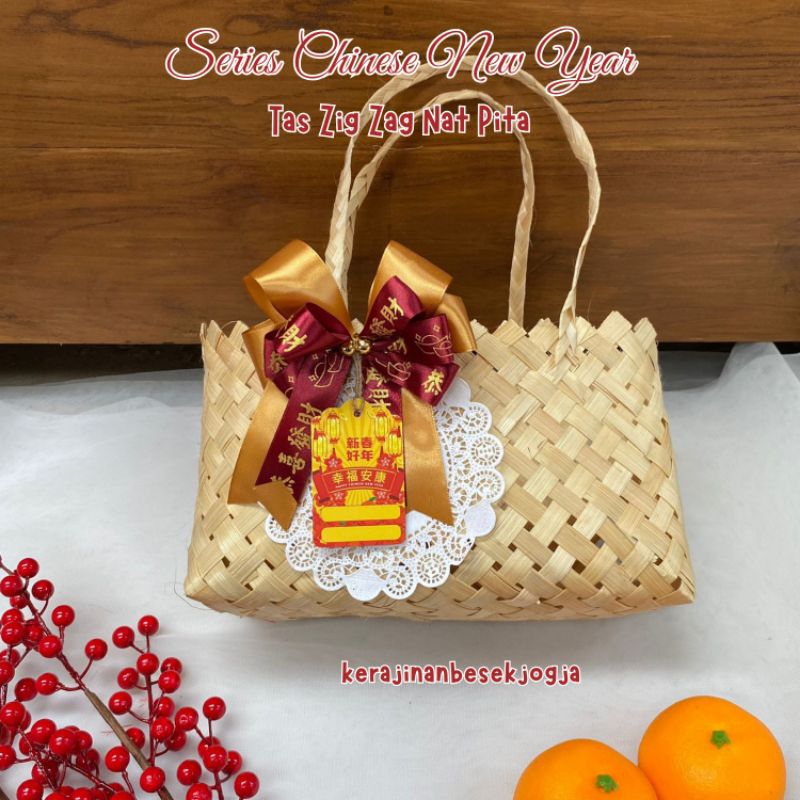 

IMLEK SERIES | TAS ZIGZAG NATURAL PITA FREE KARTU UCAPAN | tas bambu tas makanan hampers