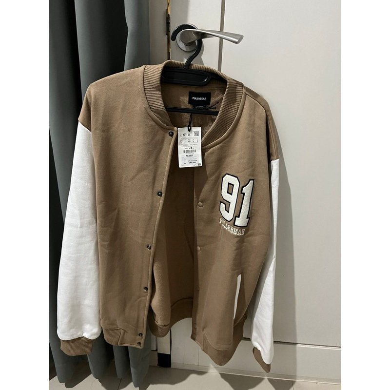 Varsity Pull And Bear