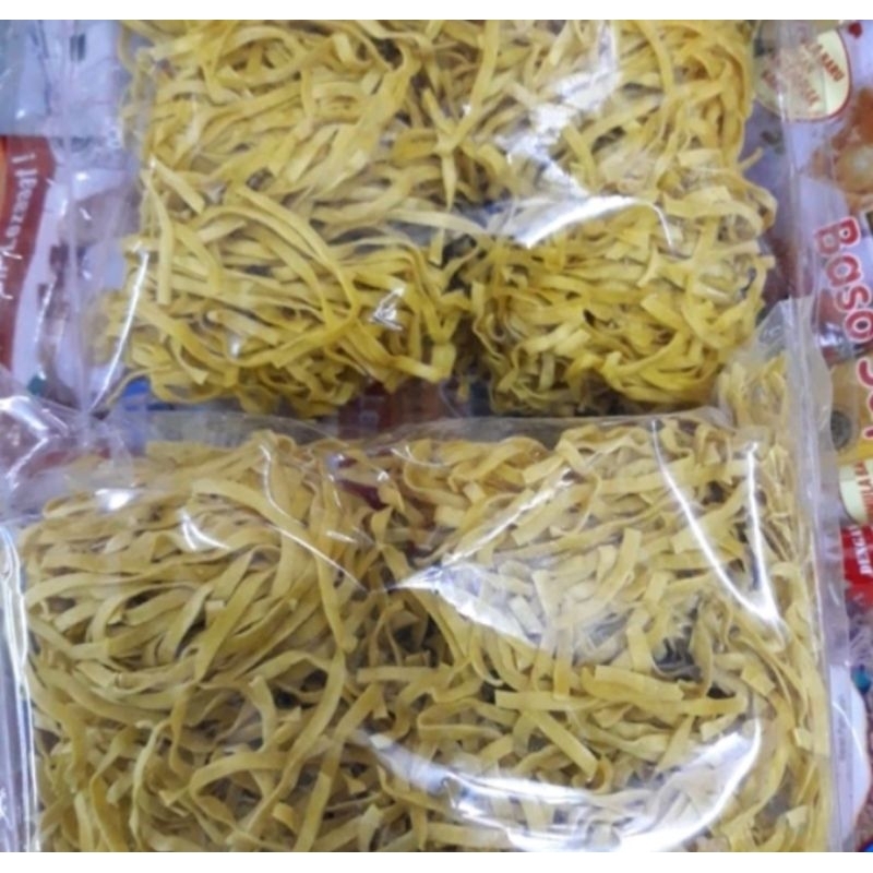 

mie bola kuning khas kalimantan
