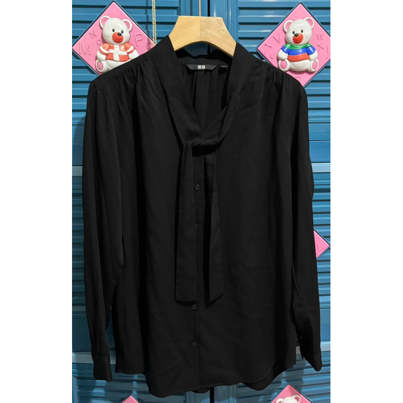 kemeja wanita / atasan wanita / kemeja uniqlo