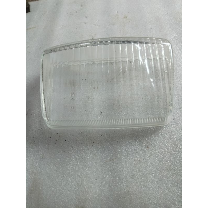 KACA LAMPU DEPAN HONDA C700 C800 SUPERCUP.