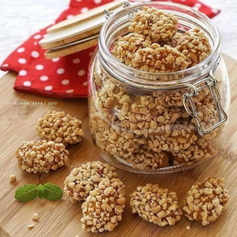 

kue biji kurma khas sulawesi