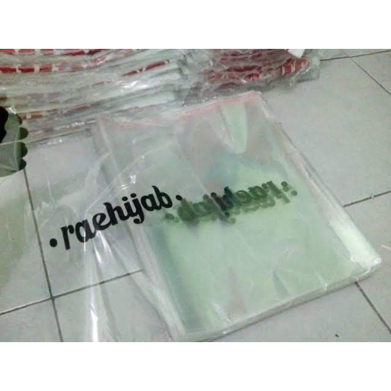 

Raehijab Tas Kaca Plastik