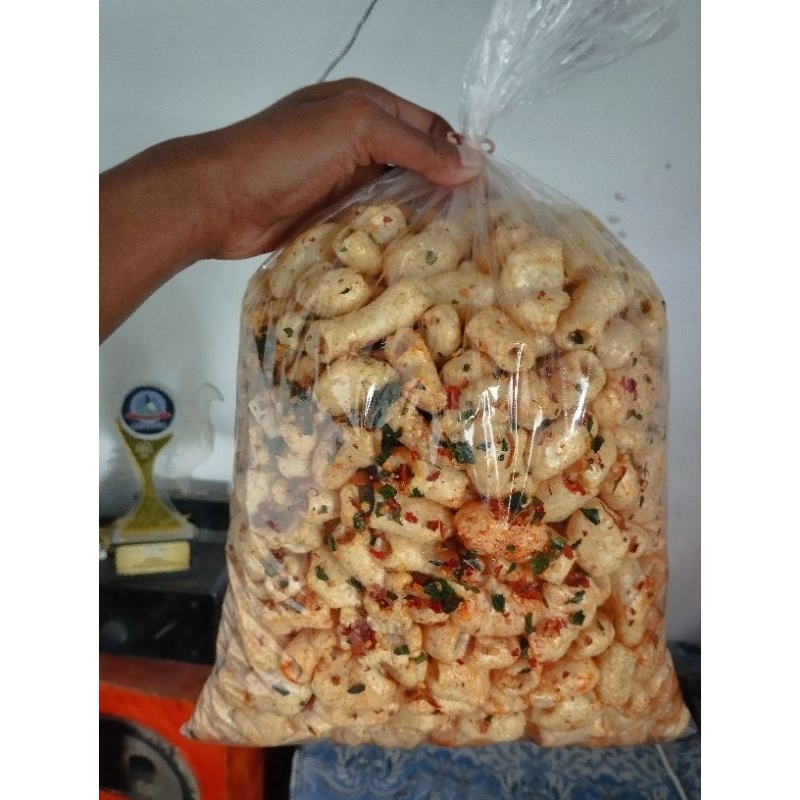 

makaroni pedas daun jeruk 500gram
