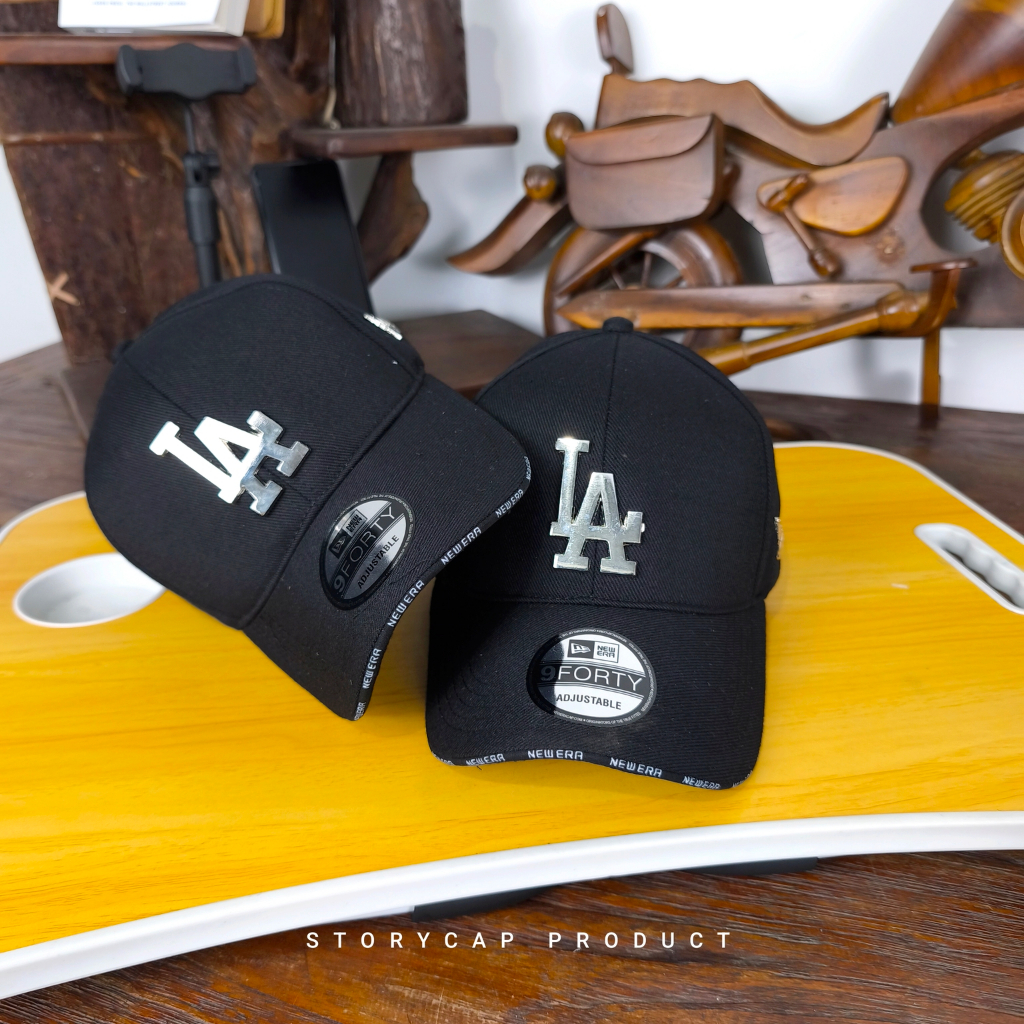 TOPI BASEBALL DISTRO LOGO LA  - LOGO PLAT BESI SILVER – TOPI BASEBALL PRIA WANITA HITAM LOGO PLAT LA