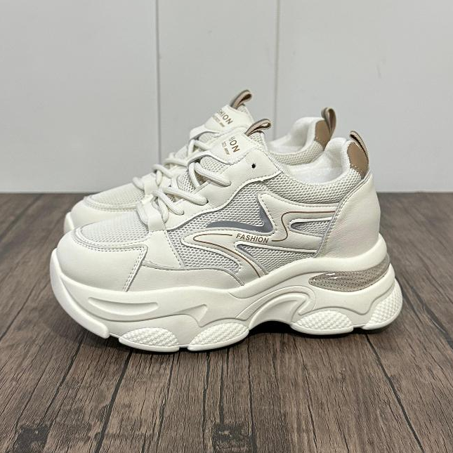 Sepatu Sneakers Korean Style Wanita Import