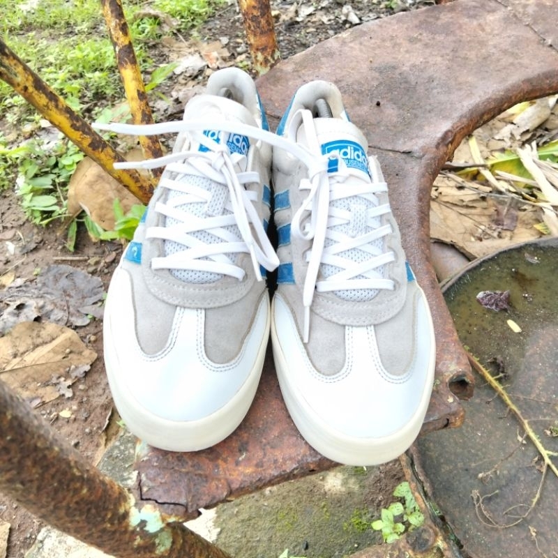 sepatu Adidas busenitz